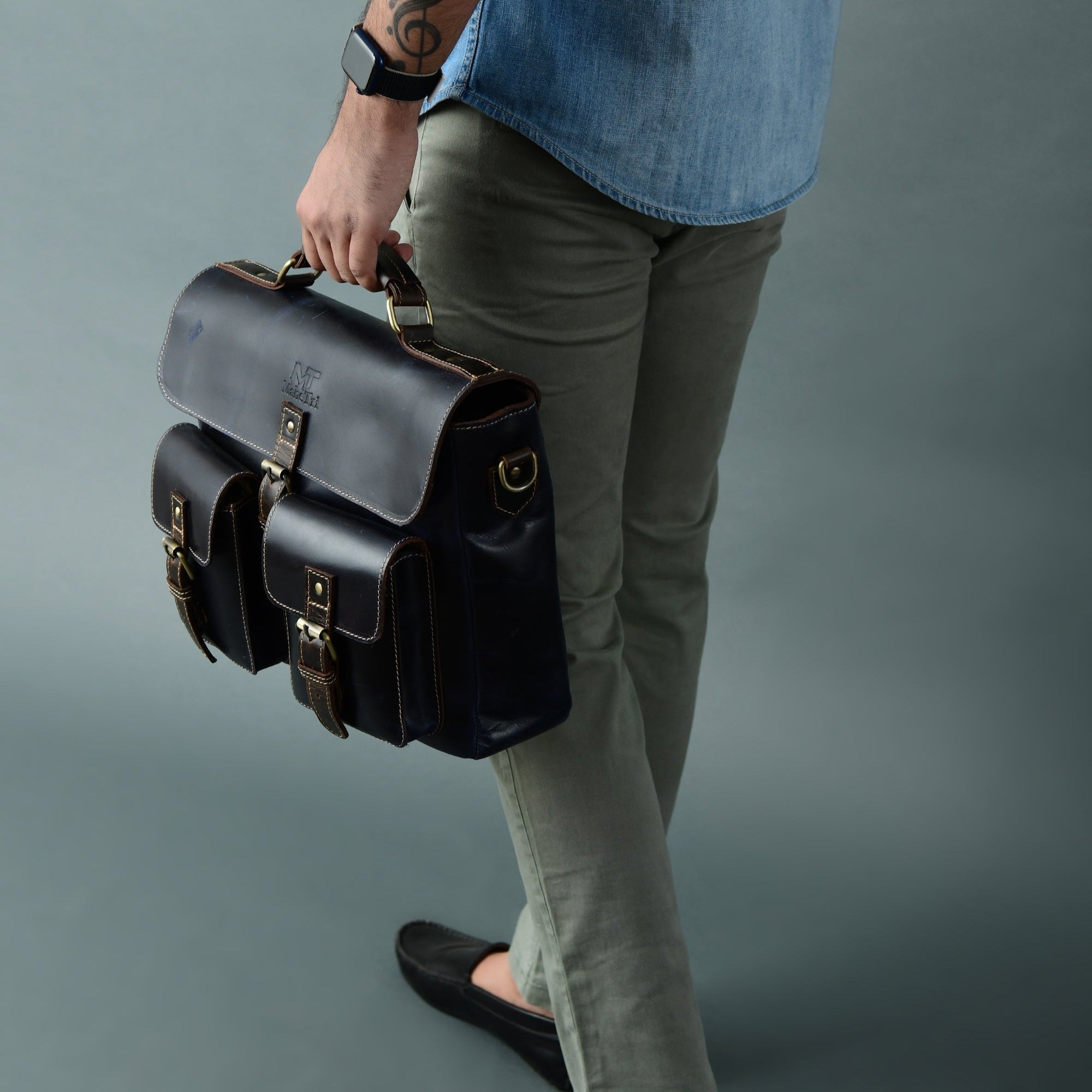 Panther Laptop Messenger Bag