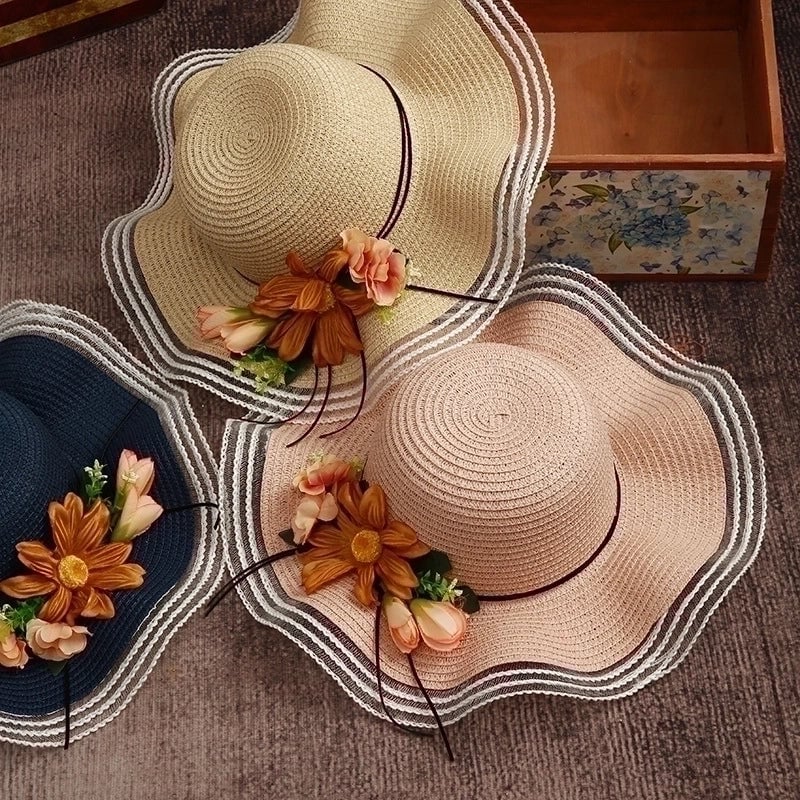 Women's Elegant Basic Flower Patchwork Flat Eaves Straw Hat
