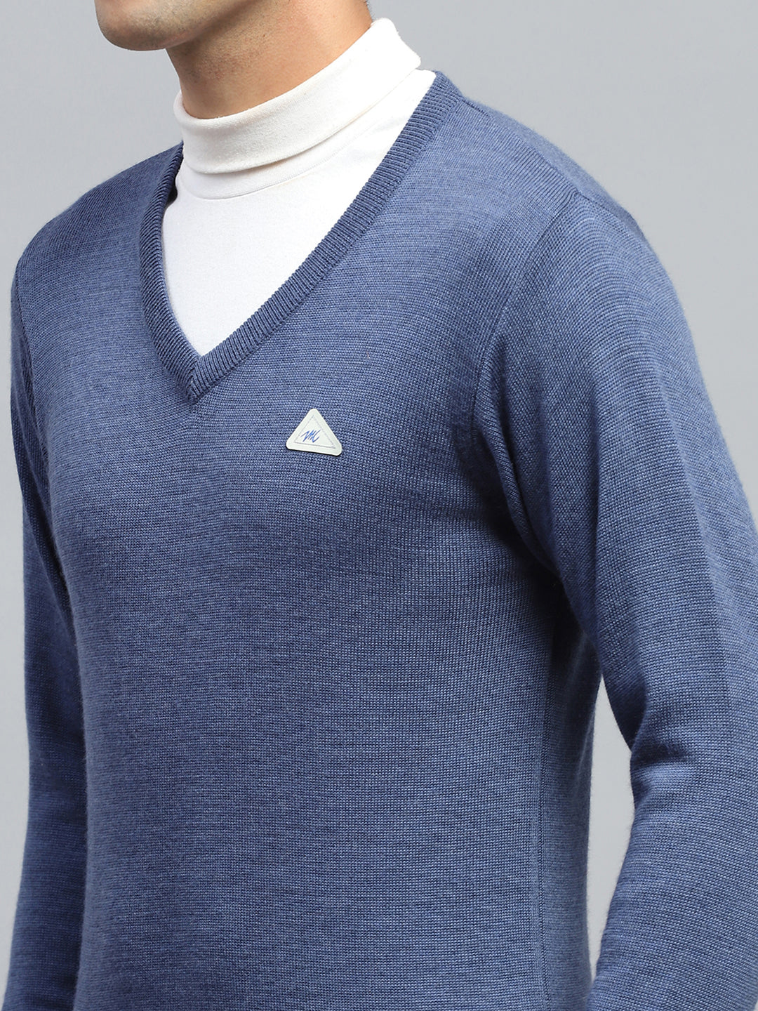 Men Blue Solid V Neck Full Sleeve Pullover