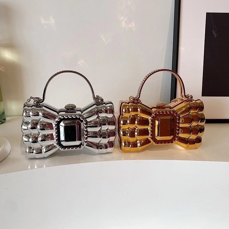 Women's Small Arylic Solid Color Elegant Vintage Style Square Lock Clasp Evening Bag