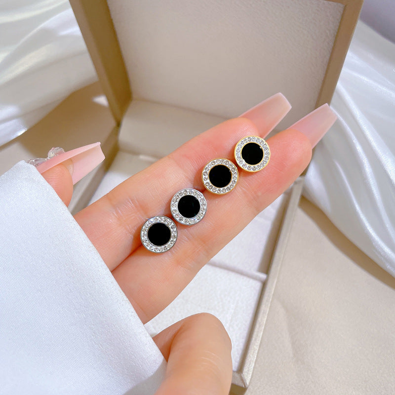 Fashion Chamfered Cube Geometric Titanium Steel Electroplating Necklaces