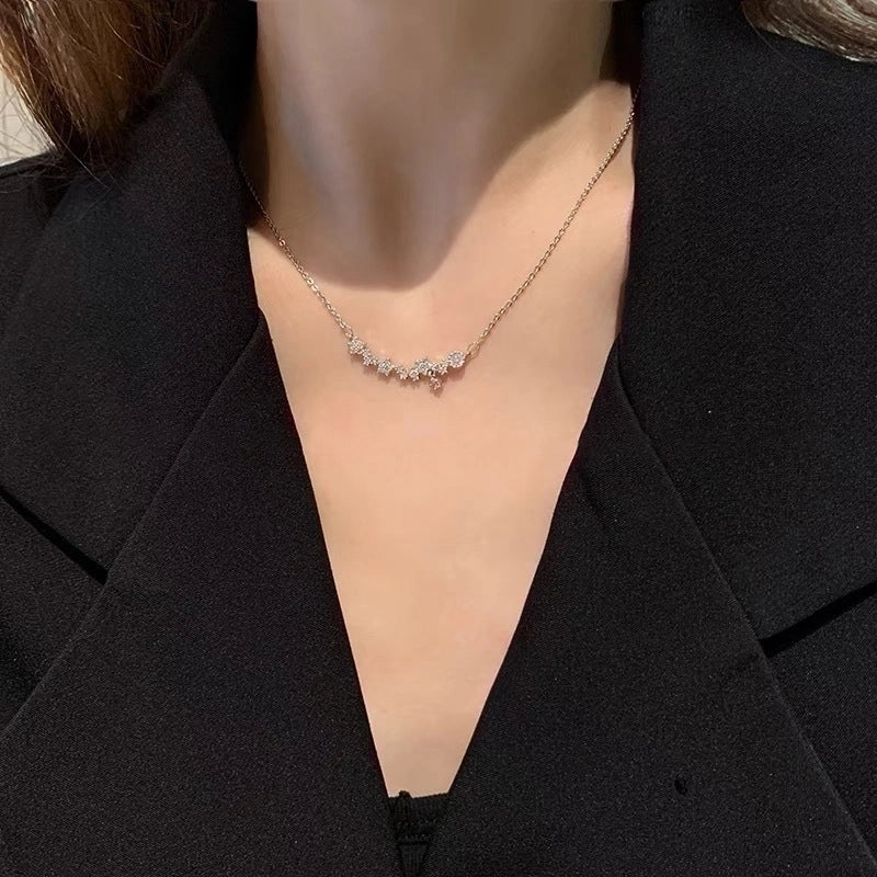 Minimalist Square Flower Bow Knot Alloy Inlay Artificial Pearls Rhinestones Women's Necklace