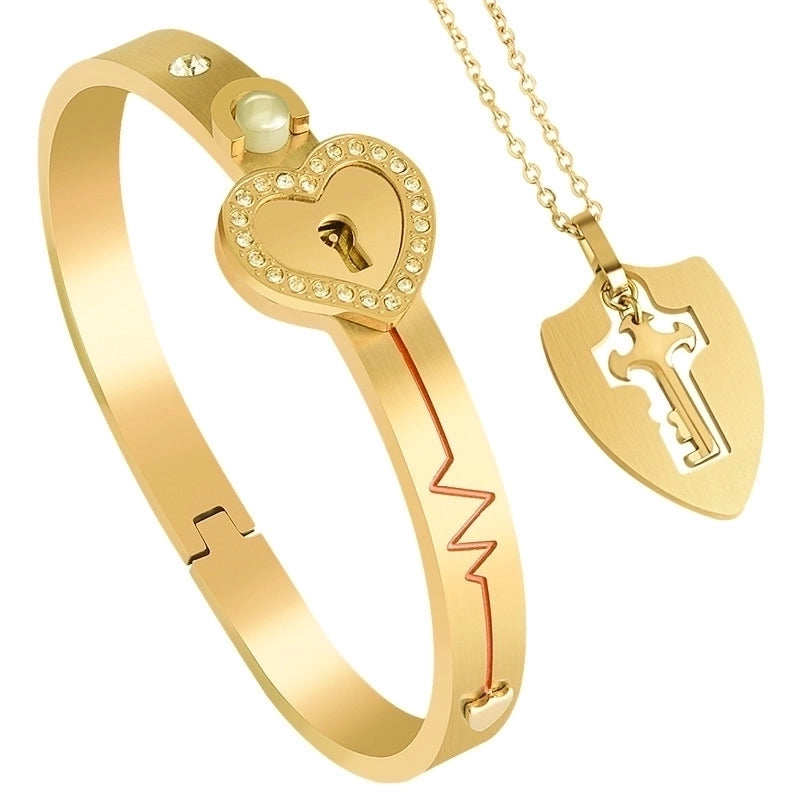 Retro Heart Shape Titanium Steel Rhinestone Bangle 1 Set