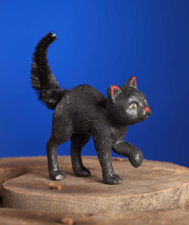 Scaredy Cat Figurine