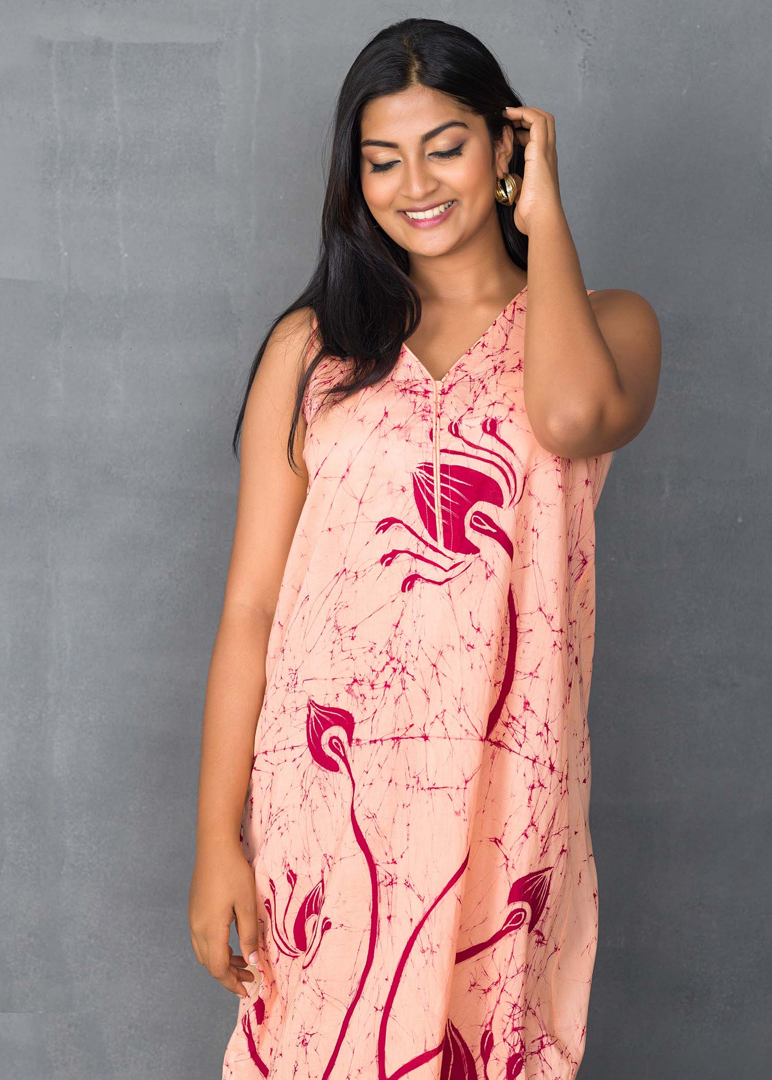 V-neck floral detailed dress