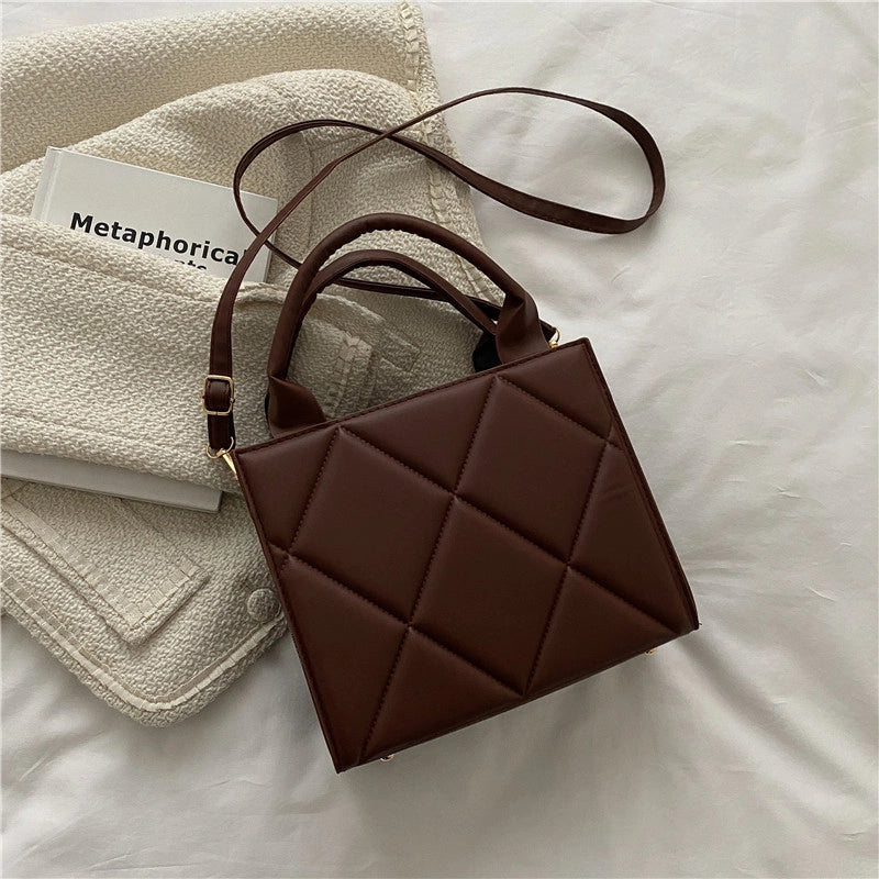 Women's Pu Leather Solid Color Classic Style Sewing Thread Square Zipper Crossbody Bag