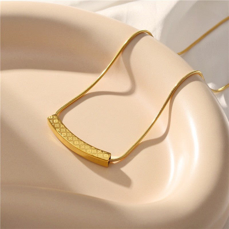 Titanium Steel Trendy Smiley Face Necklace For Women Plaid Old Flower Not Easy To Fade Fashionable And Versatile Snake Chain Simple Smile Clavicle Chain