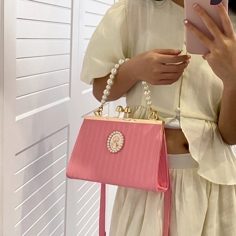 Women's Medium Pu Leather Solid Color Elegant Classic Style Sewing Thread Shell Buckle Shoulder Bag Crossbody Bag Dome Bag