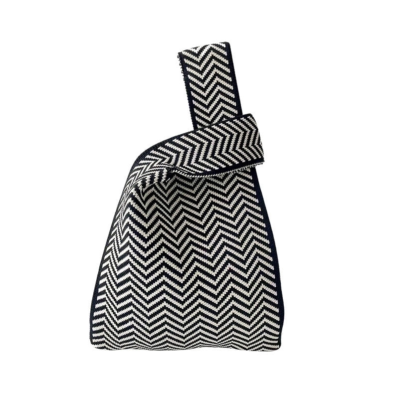 Women's Medium Polyester Geometric Classic Style Open Handbag