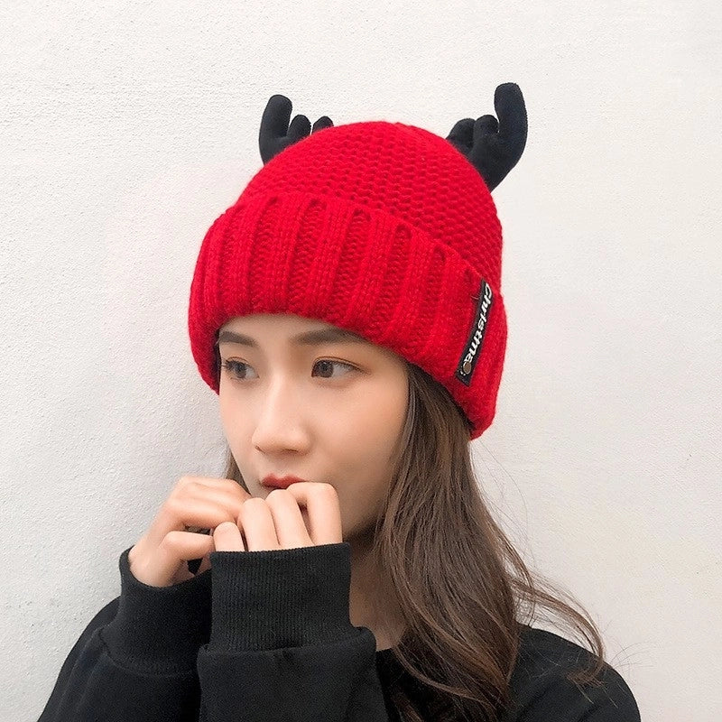 Women's Minimalist Elk Jingling Bell Snowflake Elk Wool Cap