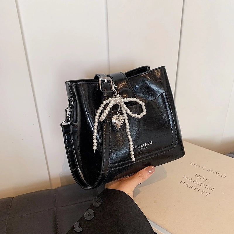 Women's Pu Leather Solid Color Bow Knot Streetwear Square Zipper Shoulder Bag Crossbody Bag