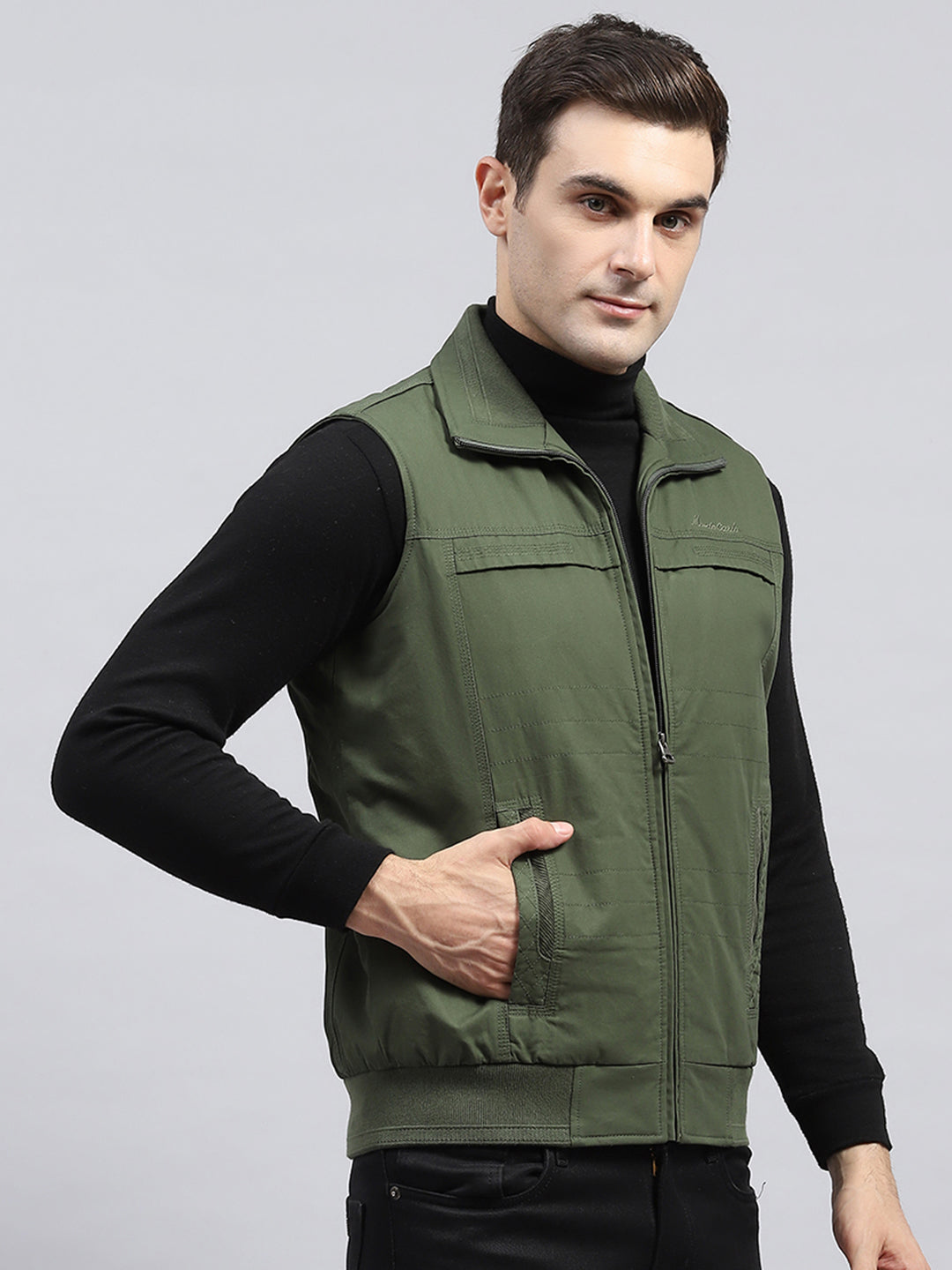 Men Olive Solid Collar Sleeveless Jacket