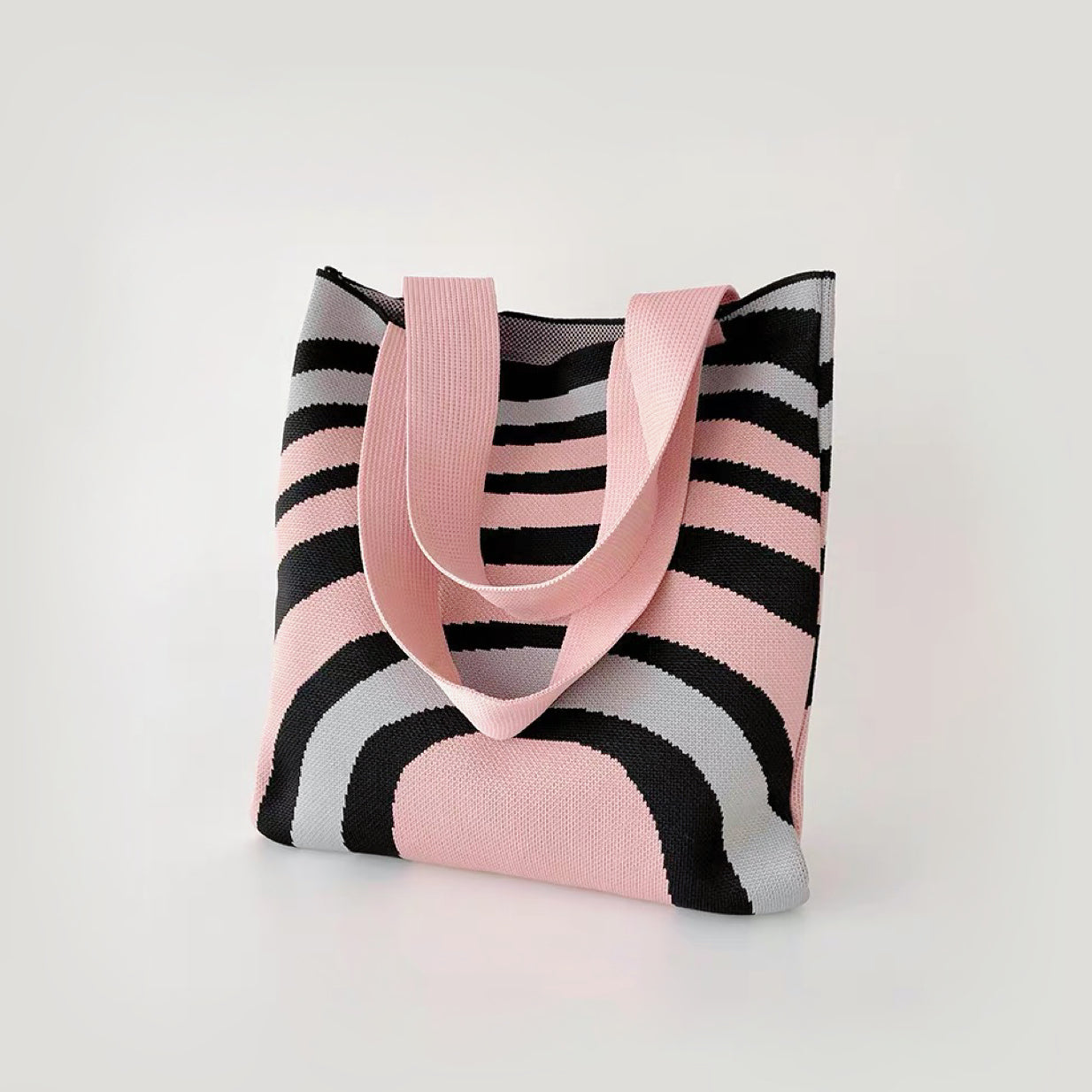Arc Line Knitted Bag