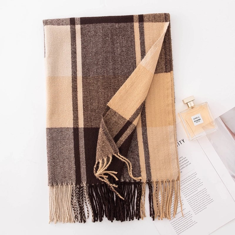 Women's Elegant Minimalist Plaid Imitation Cashmere Tassel Scarf