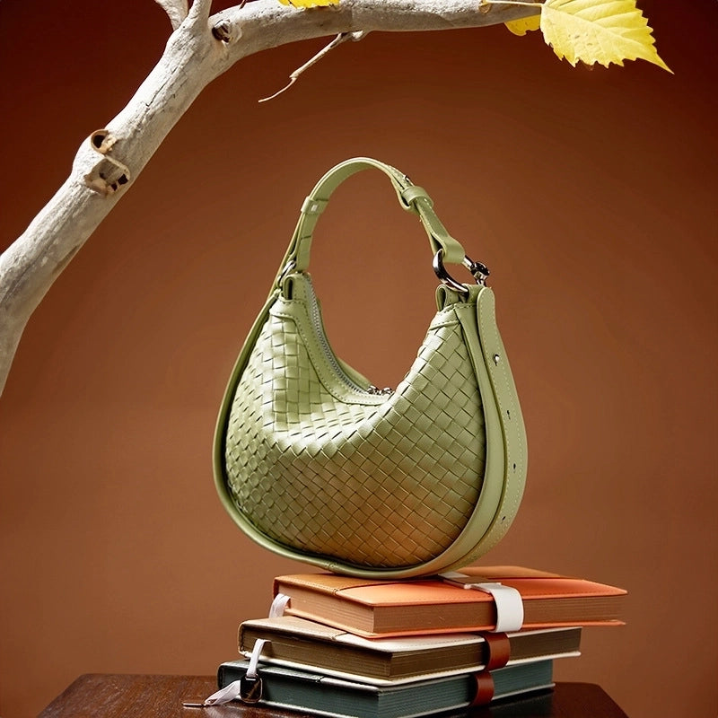 Women's Medium Two-Layer Cowhide Leather Solid Color Basic Classic Style Pillow Shape Zipper Underarm Bag