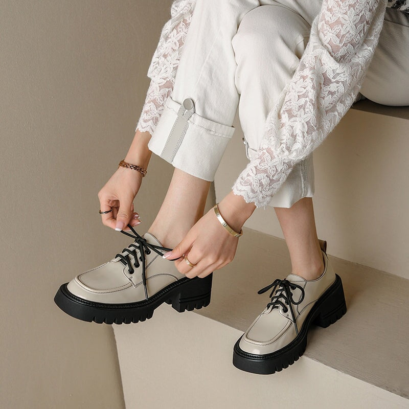 British Style Chunky Block Heel Derby Shoes Lace-Up Casual Oxford Shoes in Black/Beige