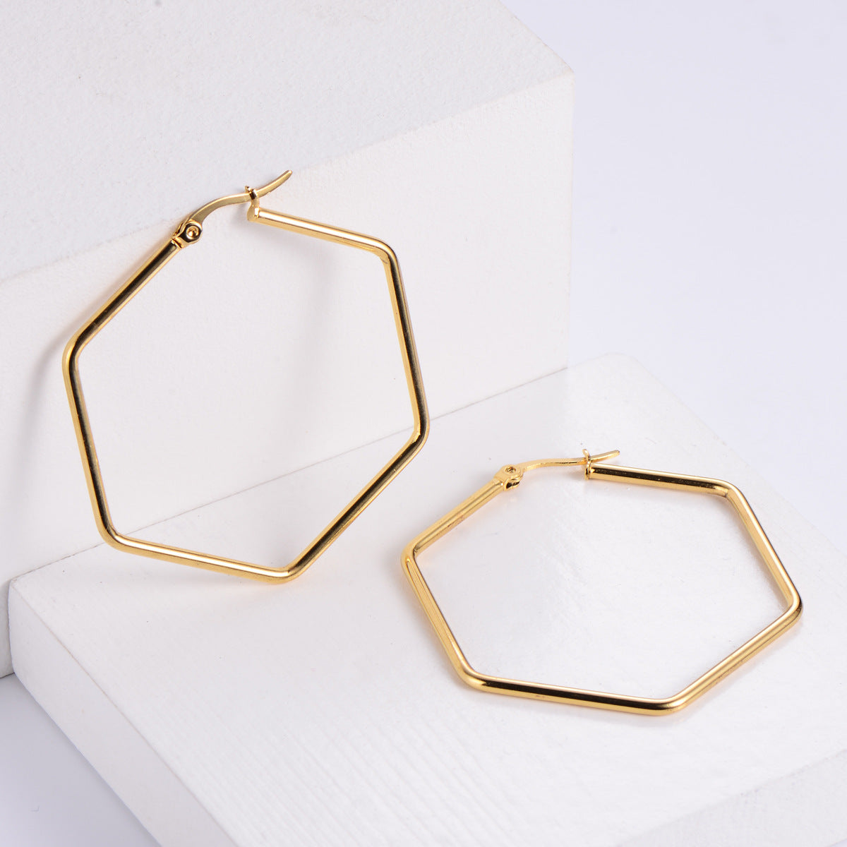 Aml Titanium Steel Jewelry Hexagon Bar Coil Earrings