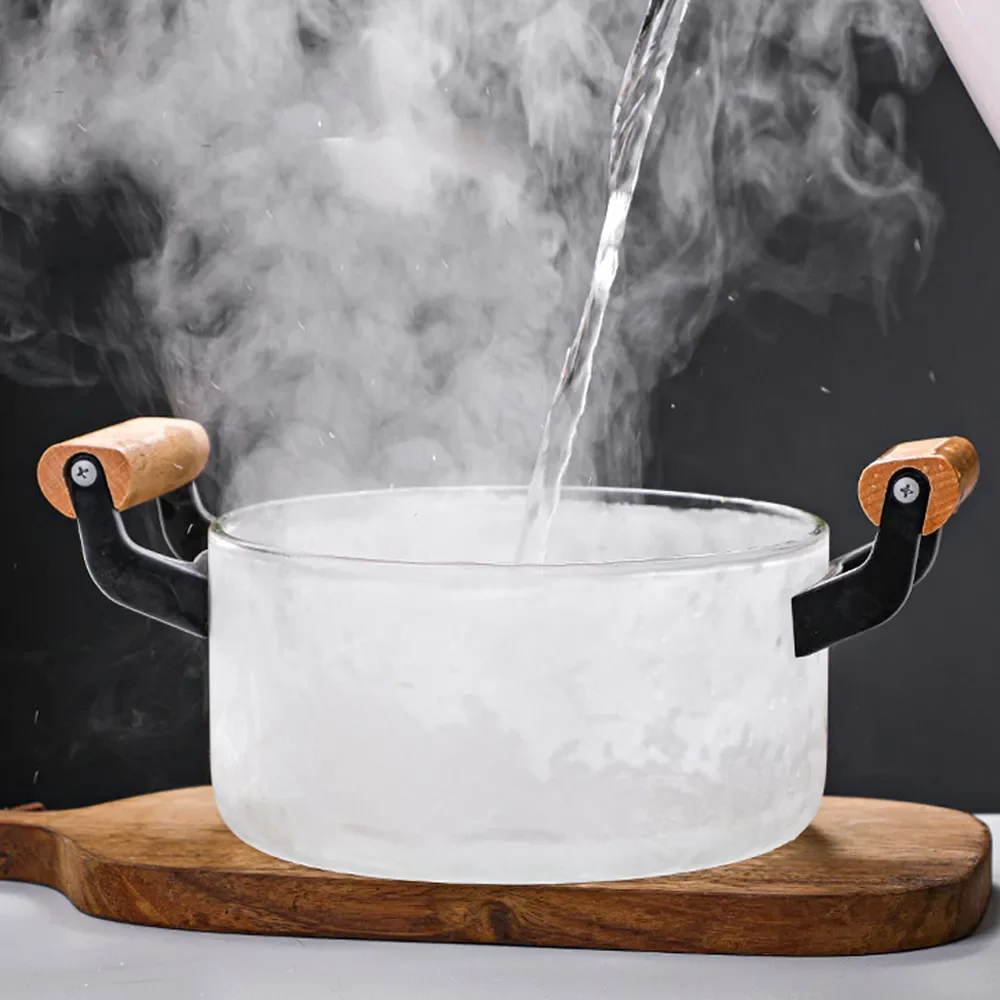 HEAT-RESISTANT STOCK POT WITH WOODEN HANDLE CLEAR LID SPACIOUS DESIGN