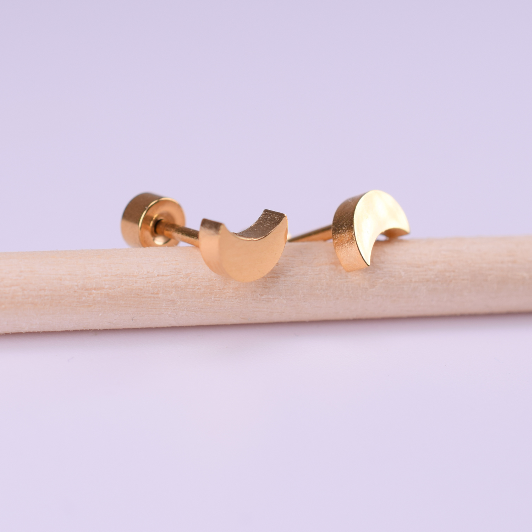 Baby moon studs - Gold