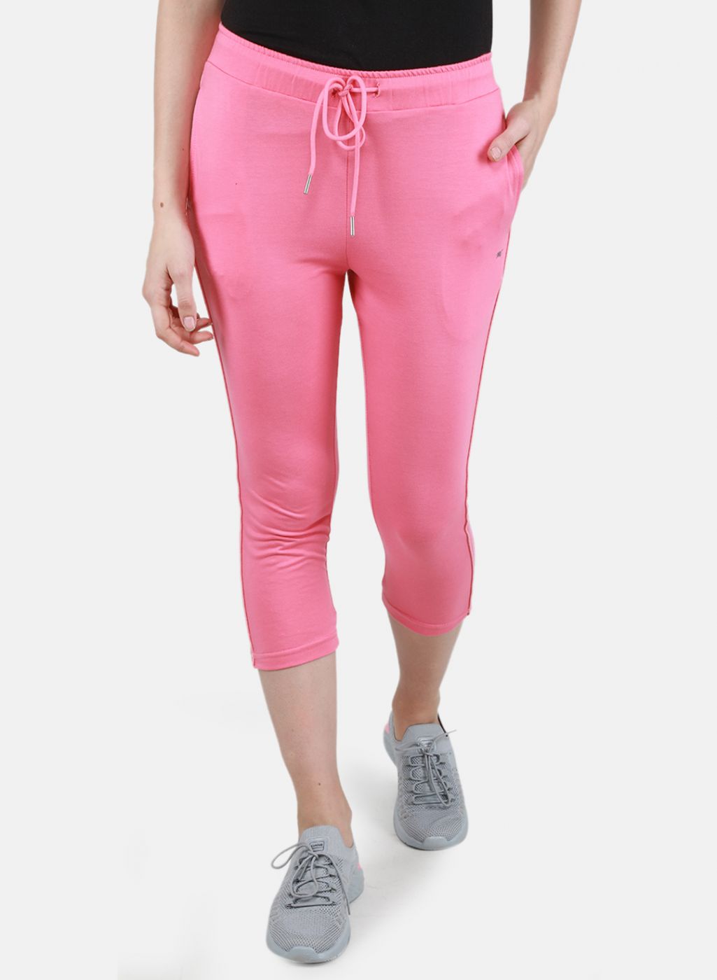 Women Pink Solid Capri