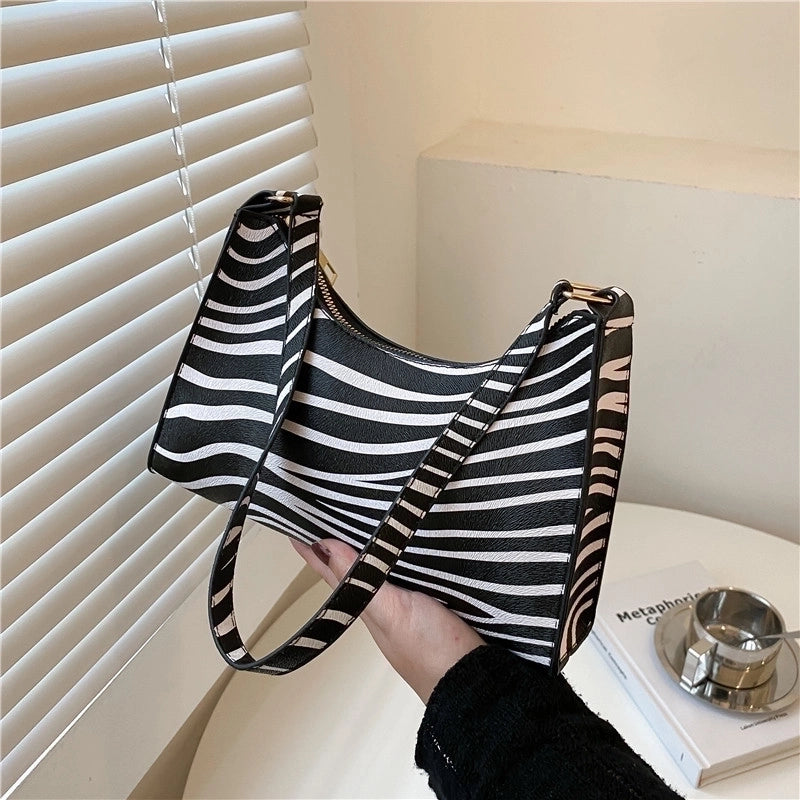 Women's Small All Seasons Pu Leather Leopard Vintage Style Square Zipper Underarm Bag