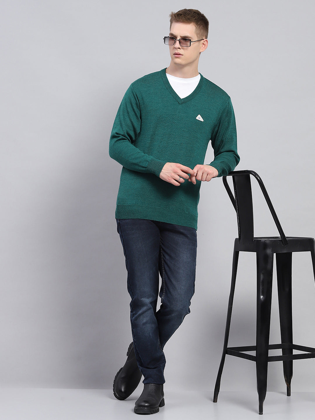 Men Green Solid V Neck Full Sleeve Pullover