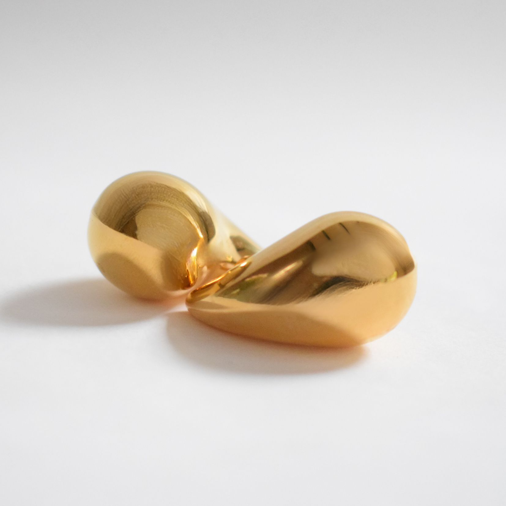 Tear drop studs - Gold