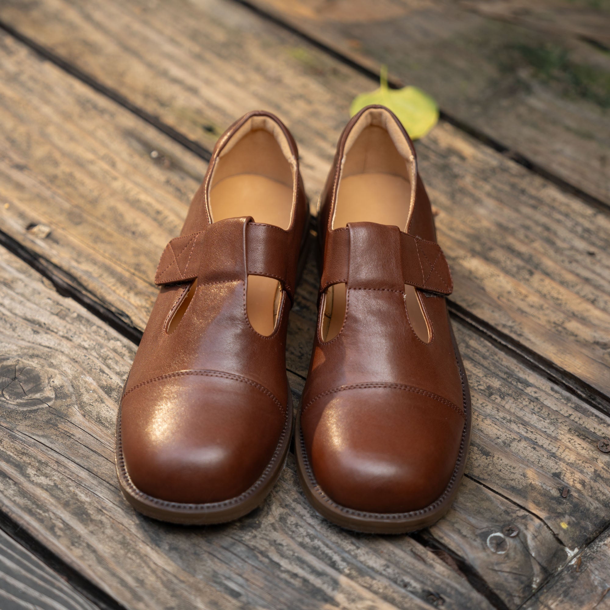 Vintage Leather T-strap Mary Jane Shoes For Women Round Toe in Coffee/Brown