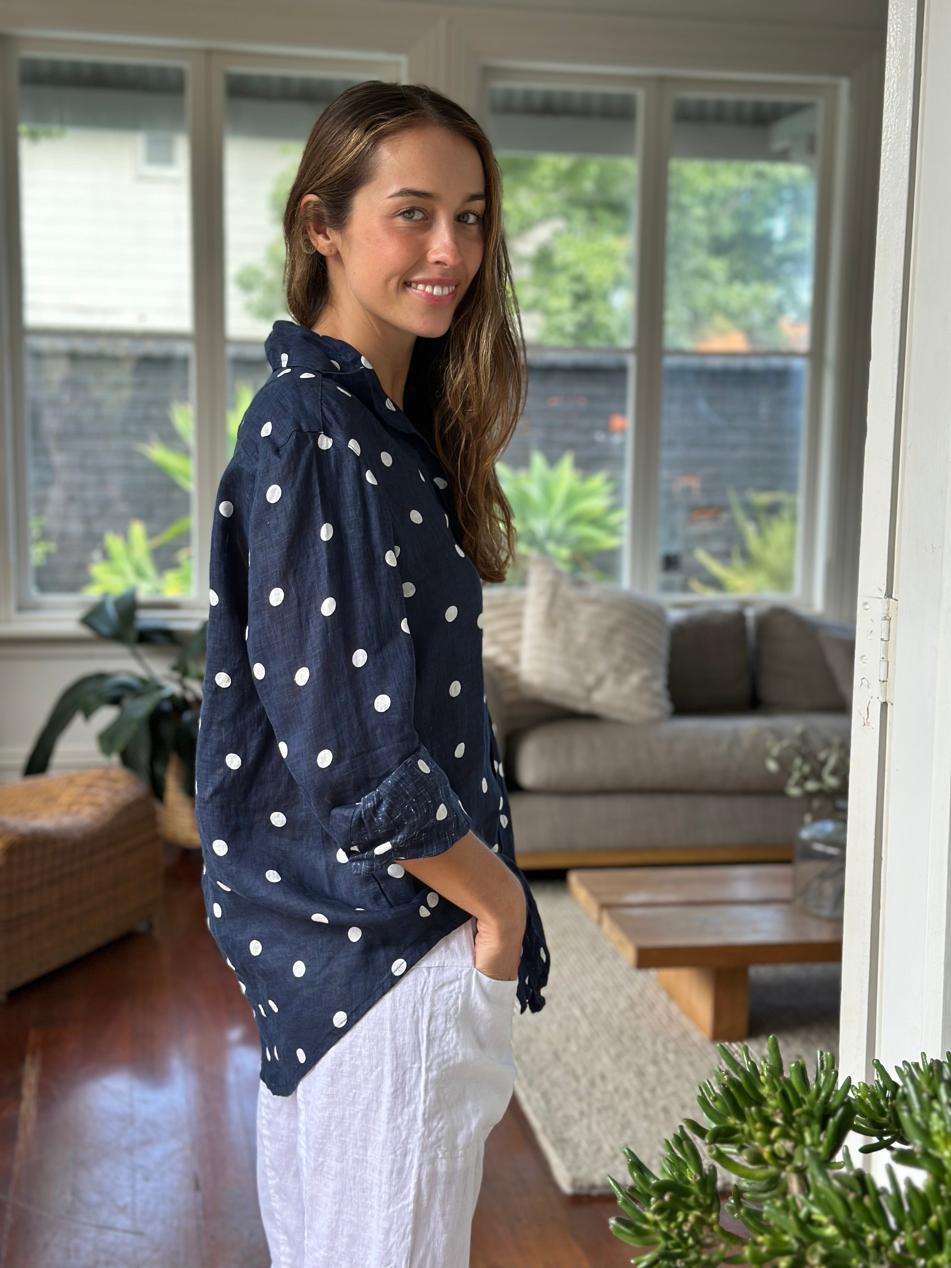 erika shirt - navy spot linen