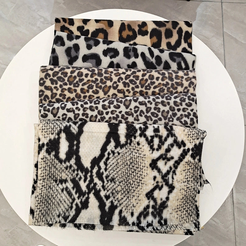 New Autumn And Winter Fashion Cashmere Scarf Women's Classic Leopard Long Thickened Warm Shawl