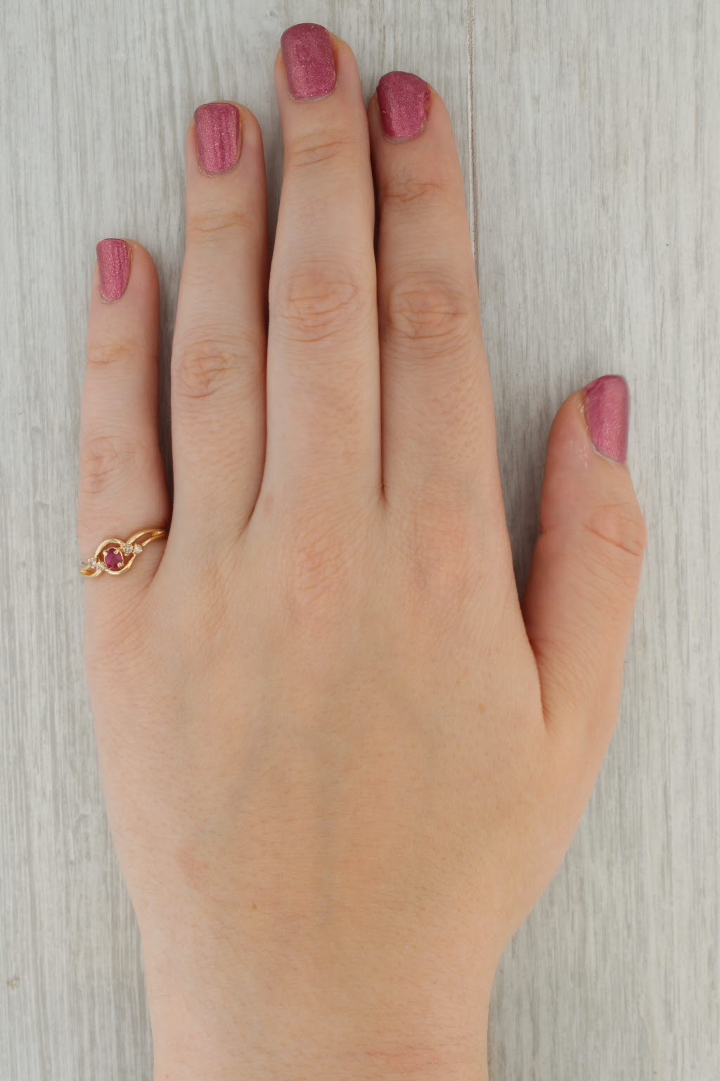 0.13ct Oval Ruby Diamond Ring 10k Yellow Gold Size 6.75