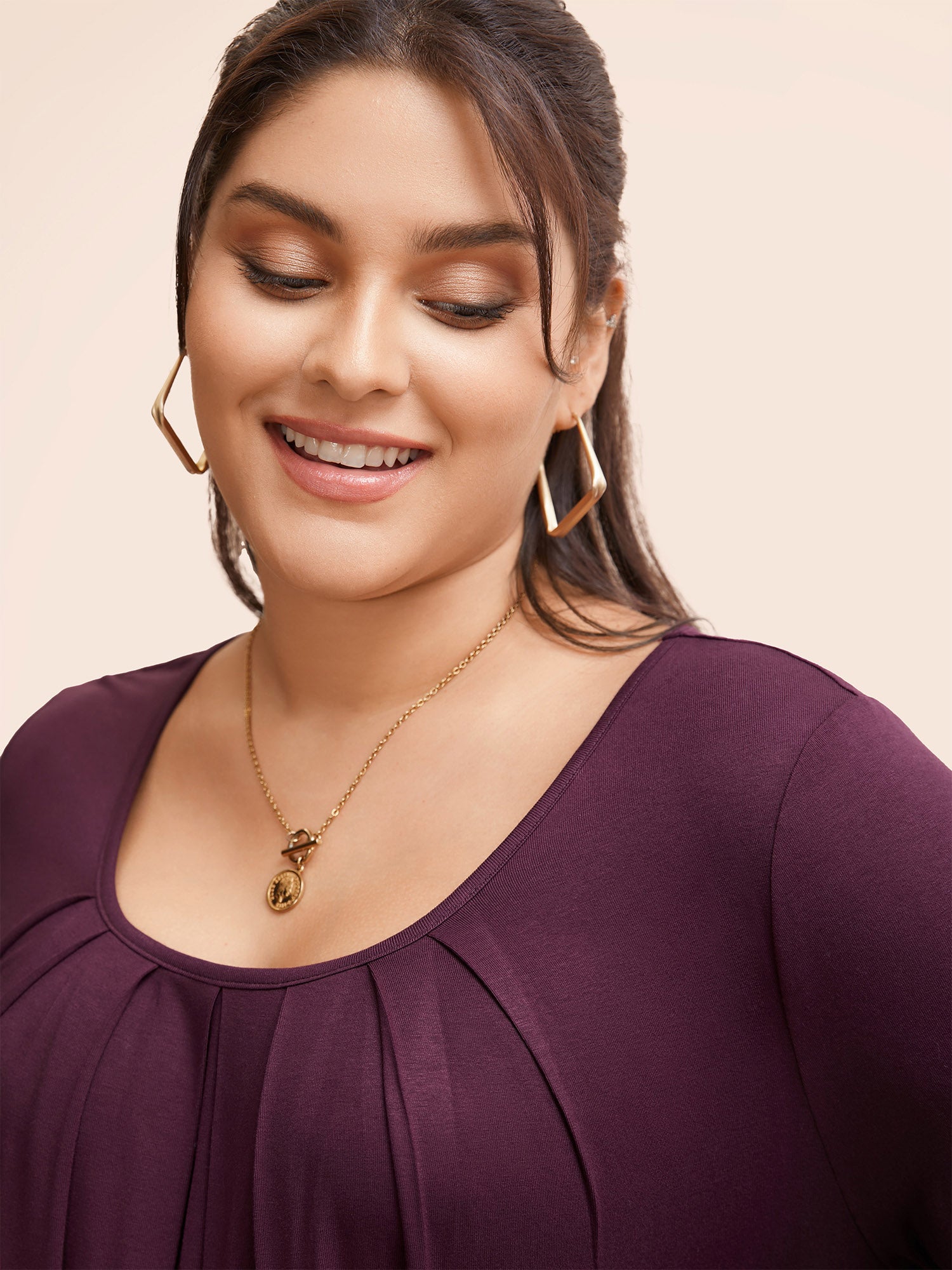 Plain Pleated Round Neck T-shirt