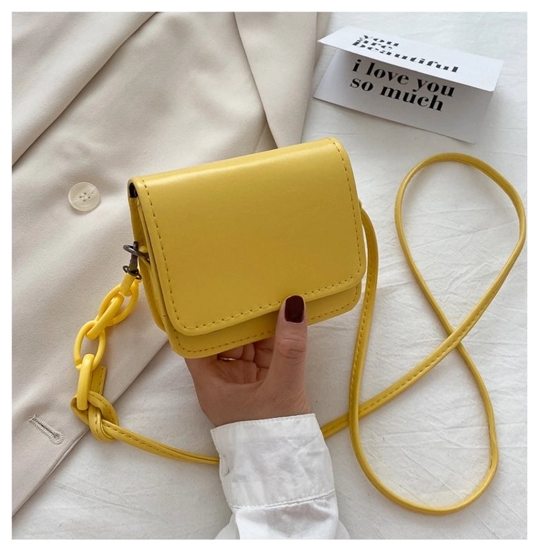 Women's Medium Pu Leather Solid Color Vintage Style Classic Style Magnetic Buckle Crossbody Bag