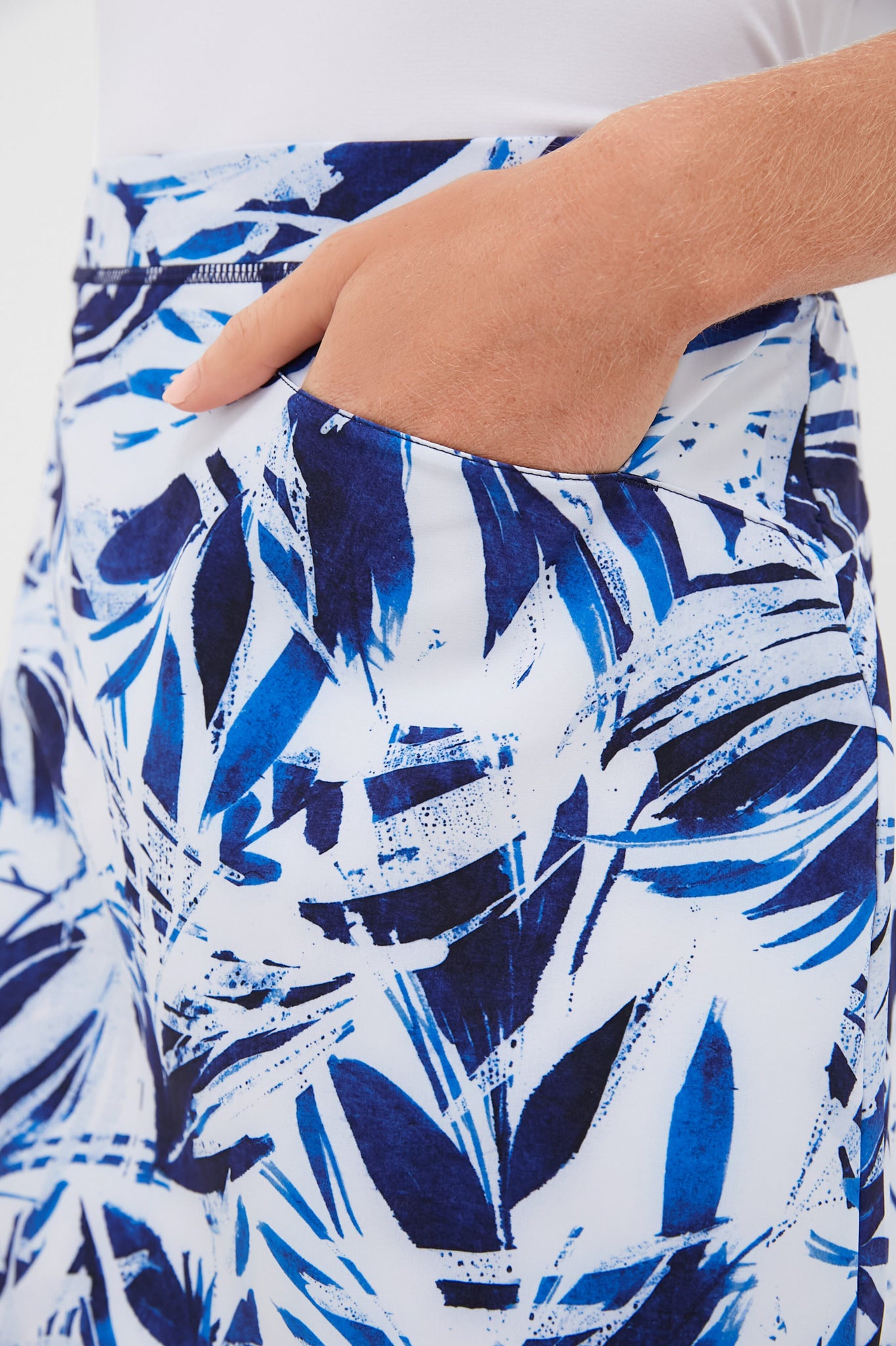 Exploded Palm Aim 4 Way 17 Inch Stretch Skort