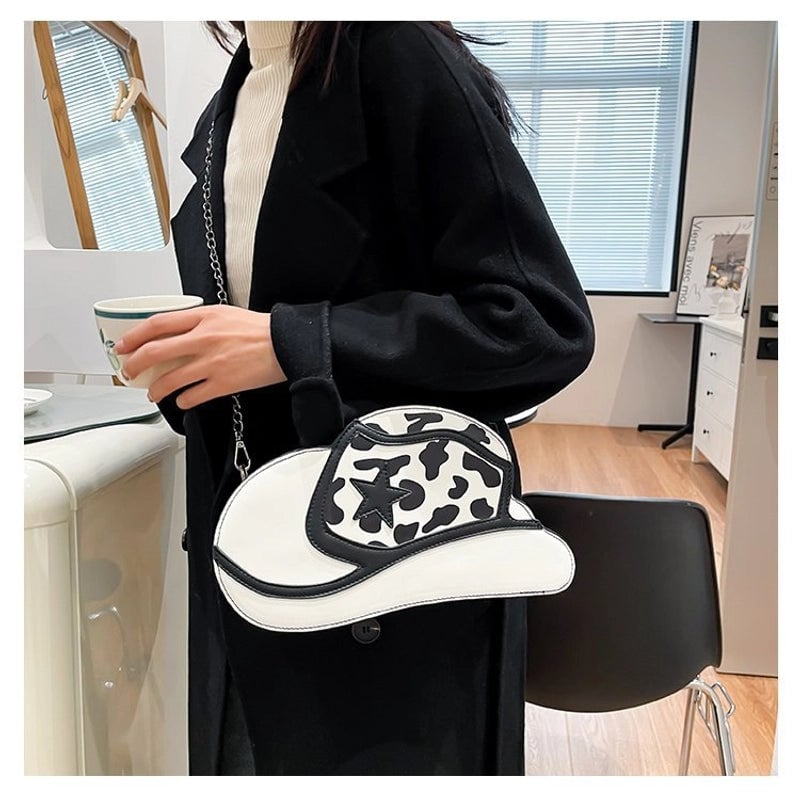 Women's Medium Polyester Cartoon Star Streetwear Oval Zipper Shoulder Bag