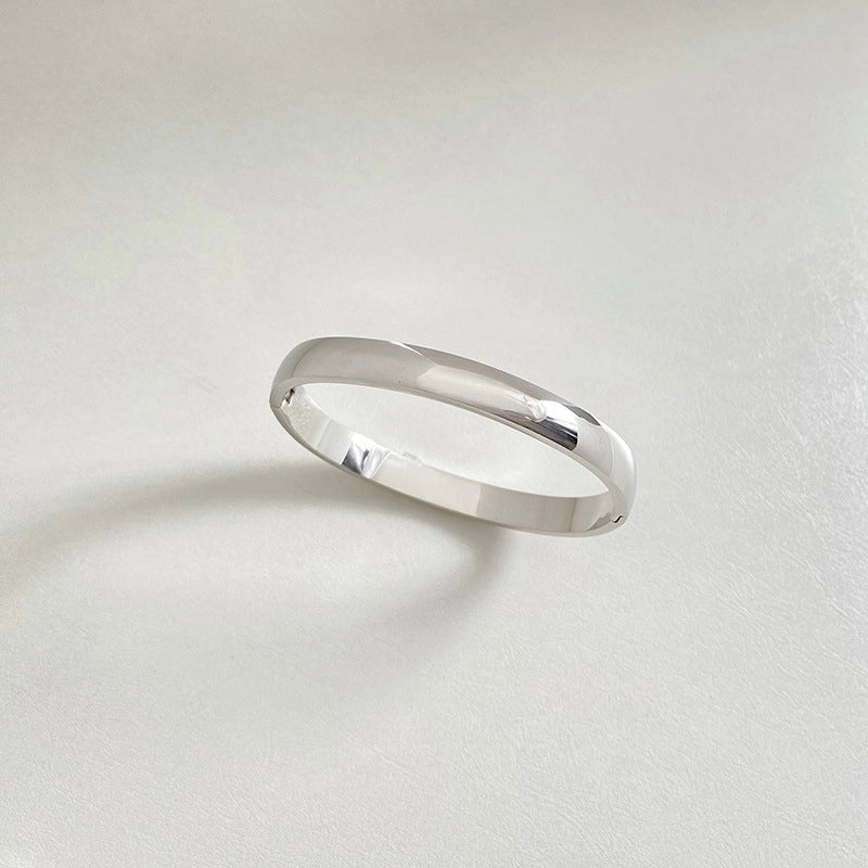 Minimalist Solid Color 304 Stainless Steel 16K Gold Plated White Gold Plated Gold Plated Bangle In Bulk