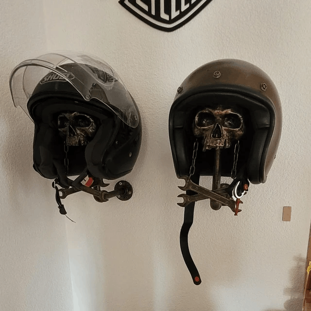 ☠️Motorcycle skull helmet holder (🎁gift for bikers)