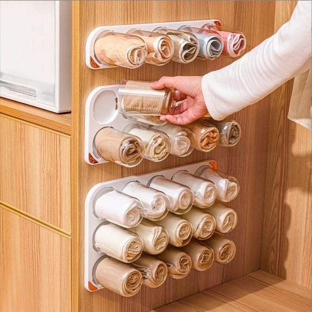 TRIPLE ROW WALL-MOUNTED UNDERGARMENT STORAGE CAPSULE