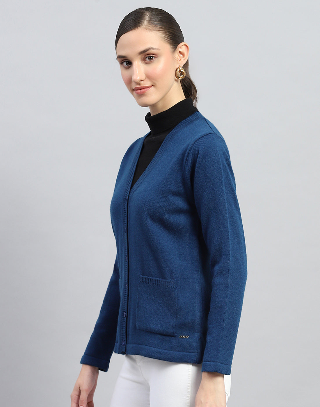 Women Blue Solid V Neck Full Sleeve Cardigan