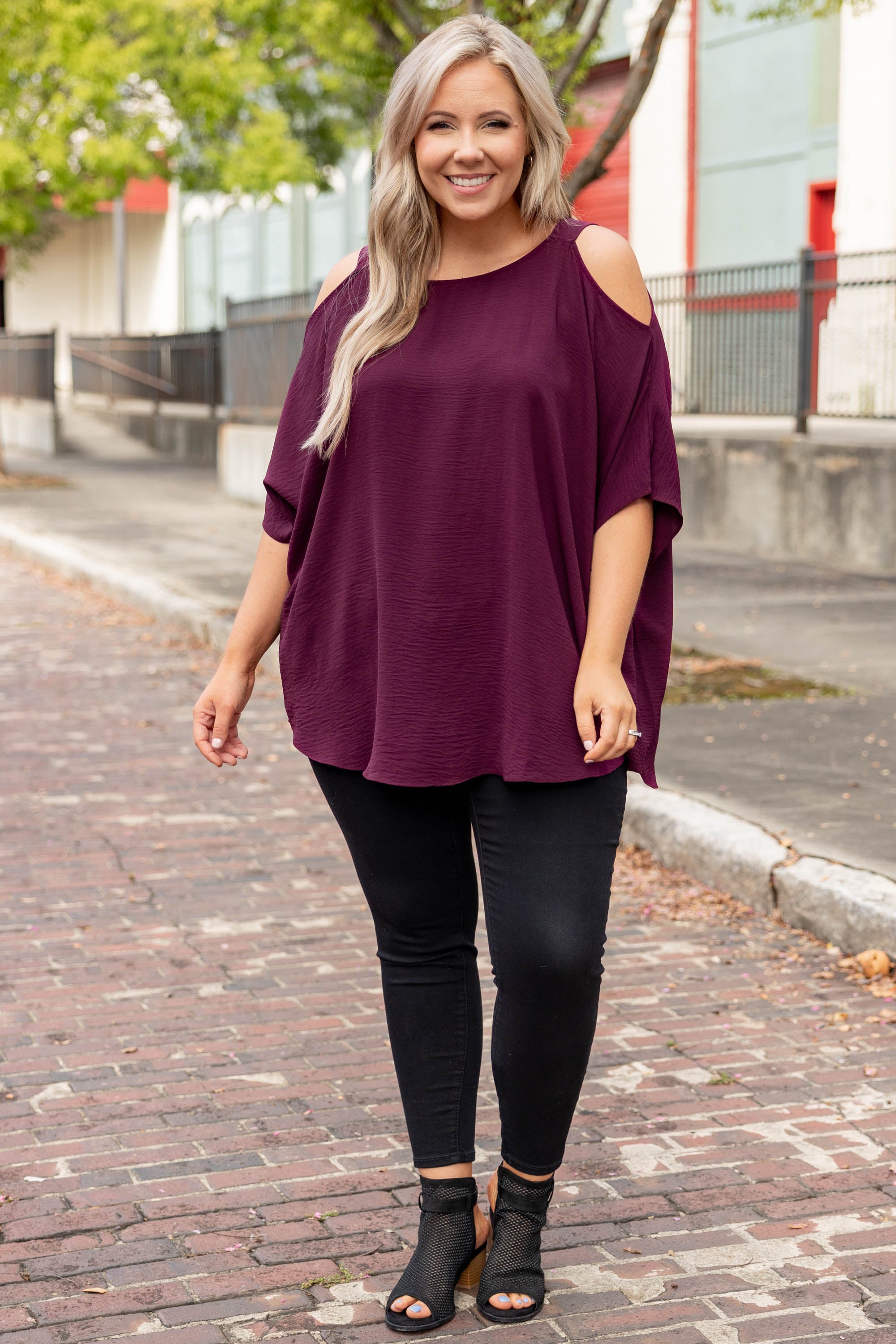 Summertime Magic Top. Burgundy