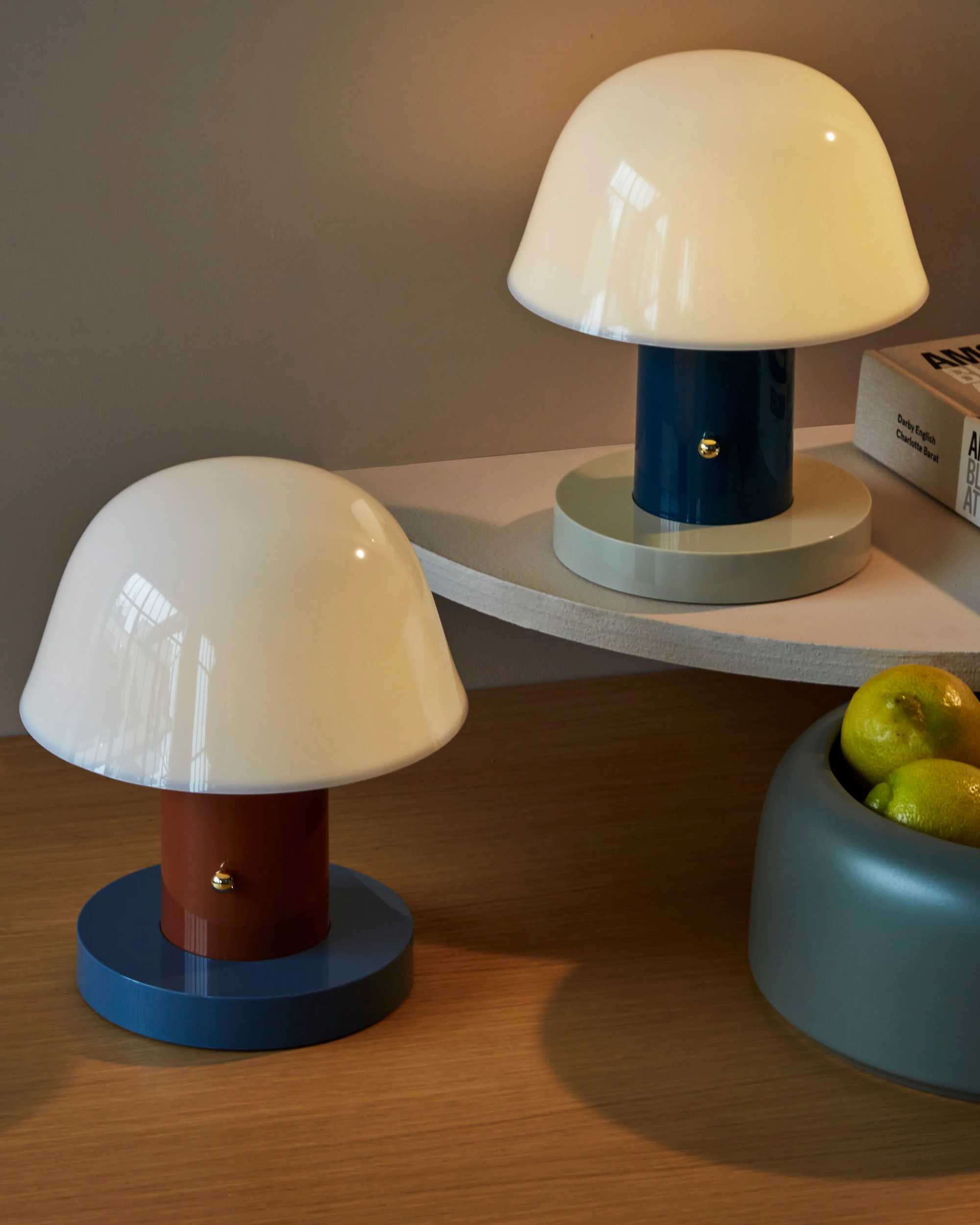 Tradition Setago JH27 portable table lamp