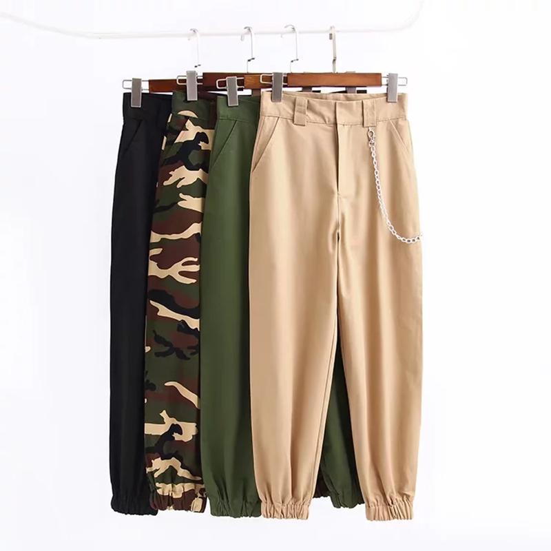 High Waisted Straight Trouser With Chain