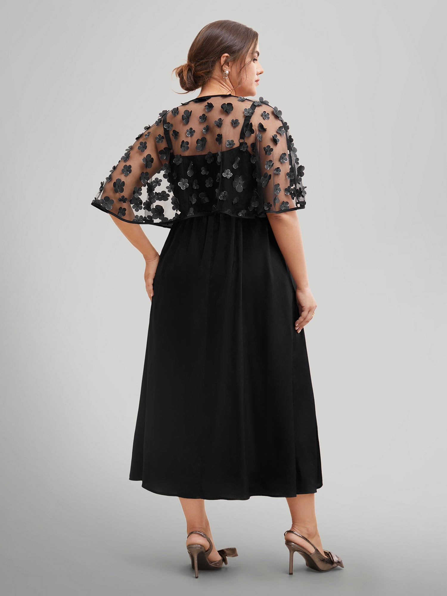 Appliques Mesh Split Hem Dolman Sleeve Dress