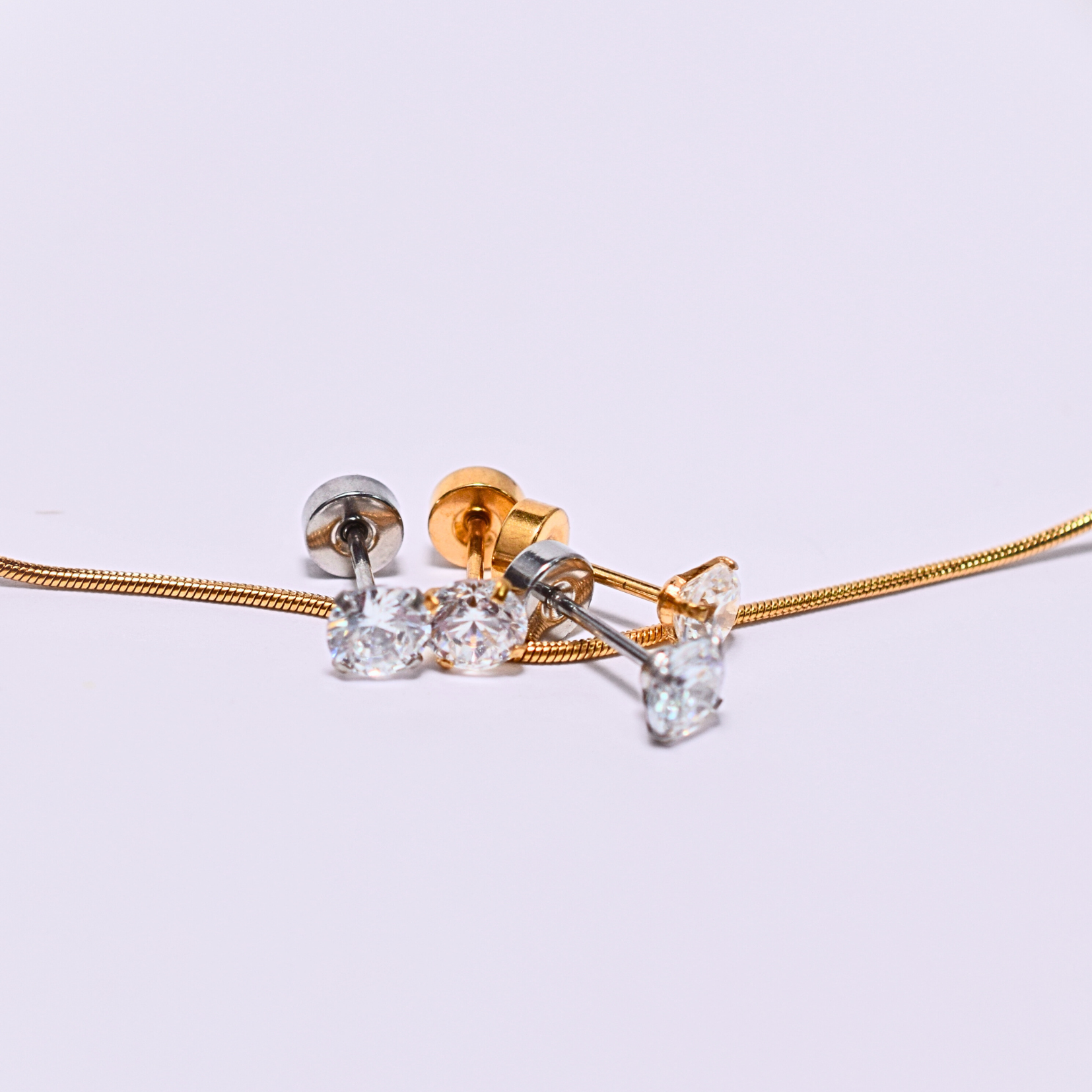 Midi Diamond studs - Gold