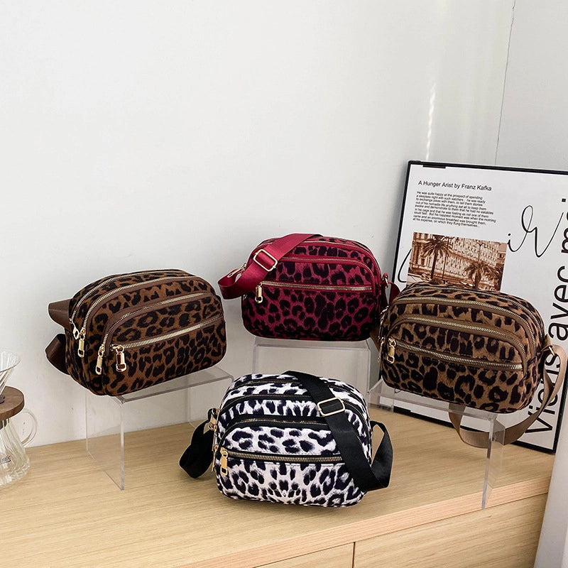 Women's Small Nylon Leopard Elegant Streetwear Sewing Thread Square Zipper Shoulder Bag