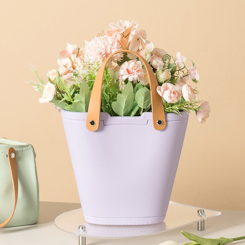 Garden Essentials Handbag Vase