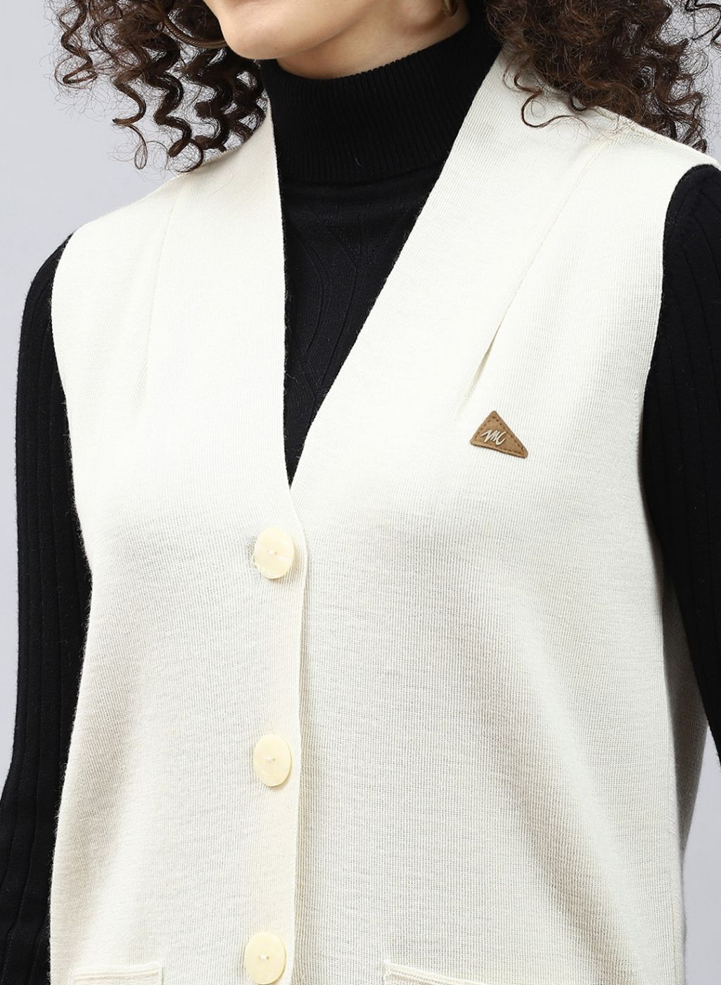 Women Off White Solid Pure wool Cardigan