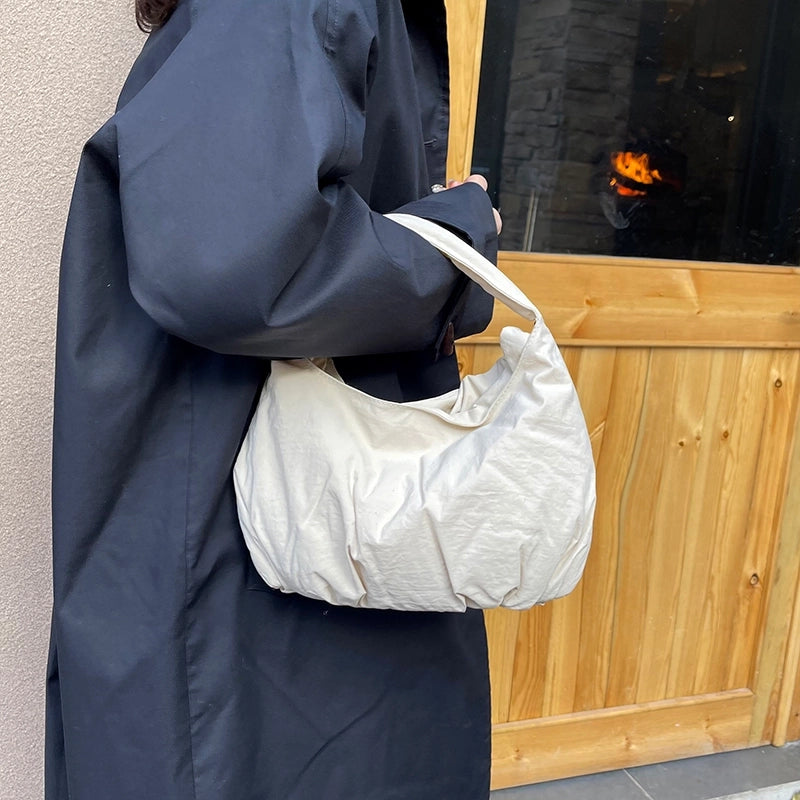 Women's Medium Cotton Solid Color Basic Classic Style Sewing Thread Dumpling Shape Magnetic Buckle Handbag