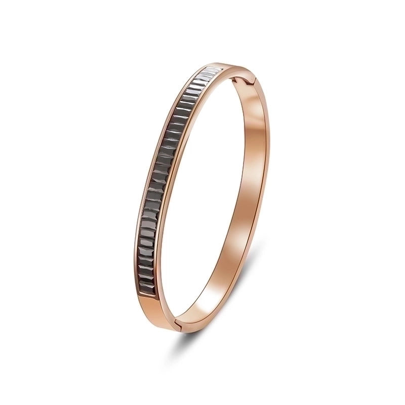 Retro Round Titanium Steel Inlay Zircon Bangle