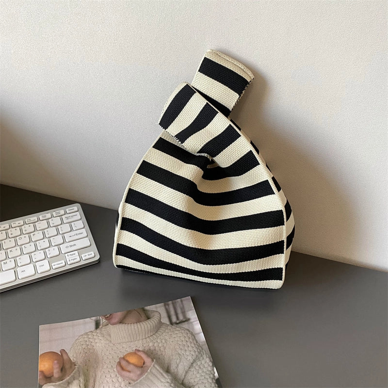 Women's Small Knit Printing Lattice Flower Elegant Classic Style Square Open Handbag